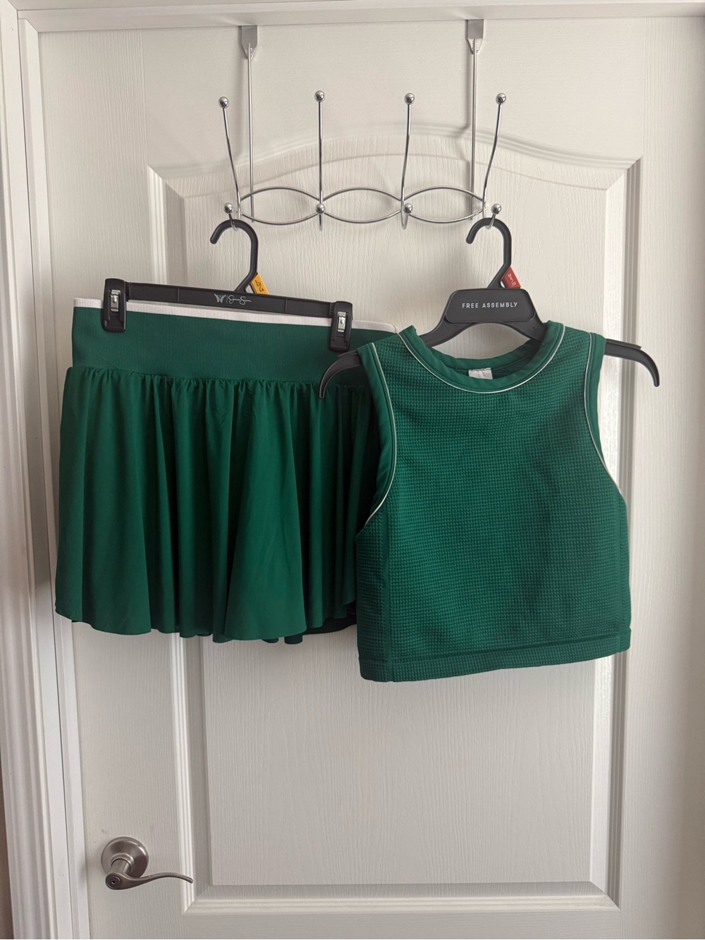 Women’s Green Athletic Skort and Crop Tank Set